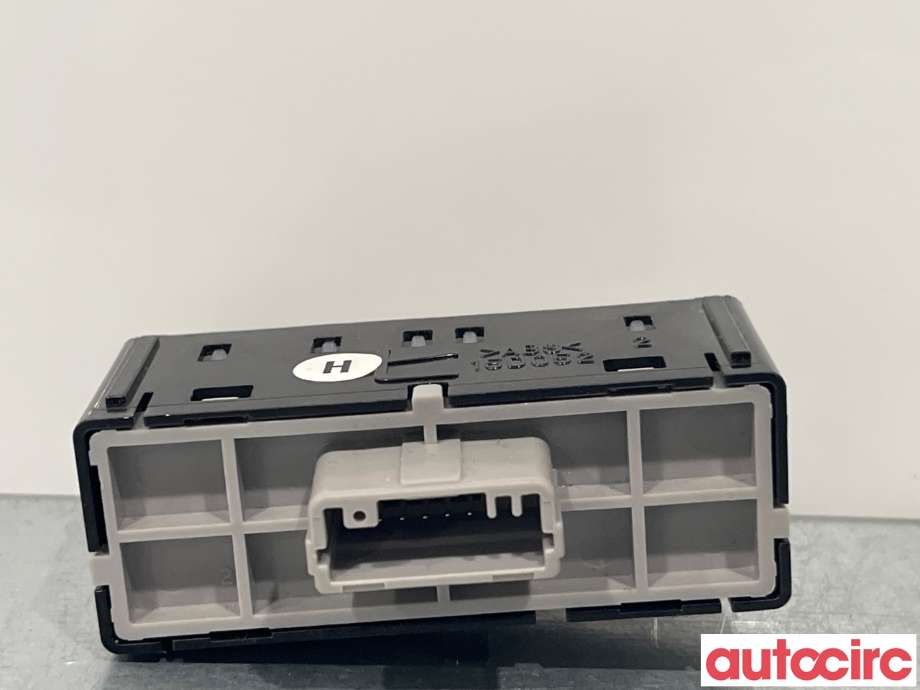 Bryter diverse til Lexus IS 2013-2020 (Type III) (XE30) (XE30) (LEXUS|8497553011)