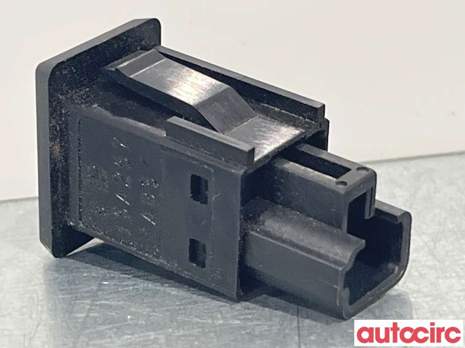 Bryter diverse til Lexus IS 2013-2020 (Type III) (XE30) (XE30) (LEXUS|8484024020)