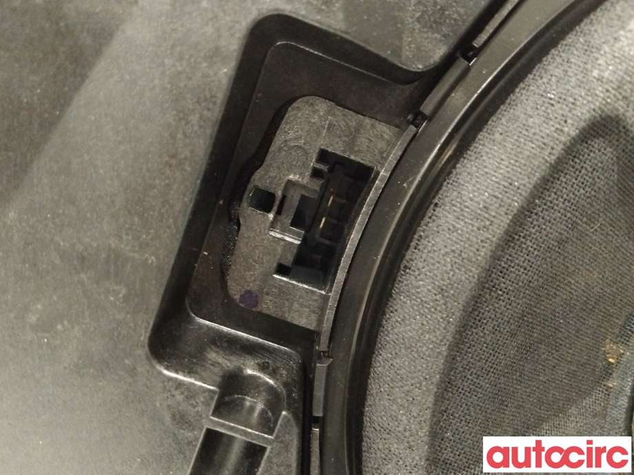 Bilstereo høyttaler til BMW 3-Serie 2005-2011 (E90/E91/E92/E93) (E90/E91/E92/E93) (BMW|65139143136|)