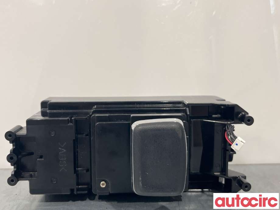 Bryter diverse til Lexus IS 2013-2020 (Type III) (XE30) (XE30) (LEXUS|8478253040)