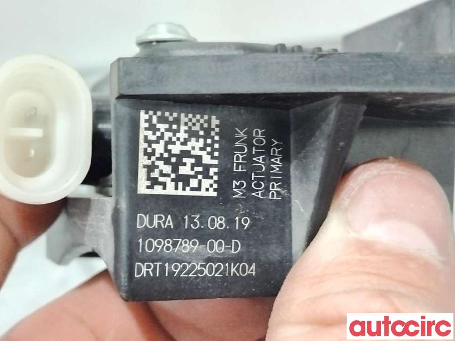 Diverse deler til Tesla Model 3 2018-2023 (Fase 1)  (TESLA|1098789-00-D|)