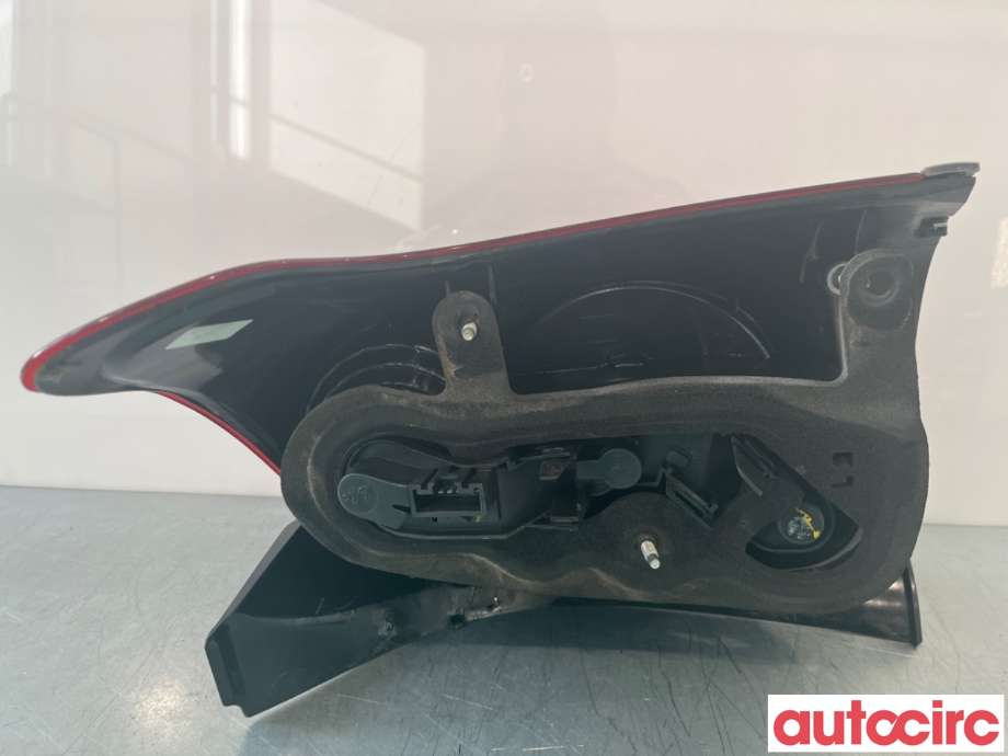 Baklykt høyre til Toyota Avensis 2003-2008 (Type II)  (TOYOTA|8155105180|)
