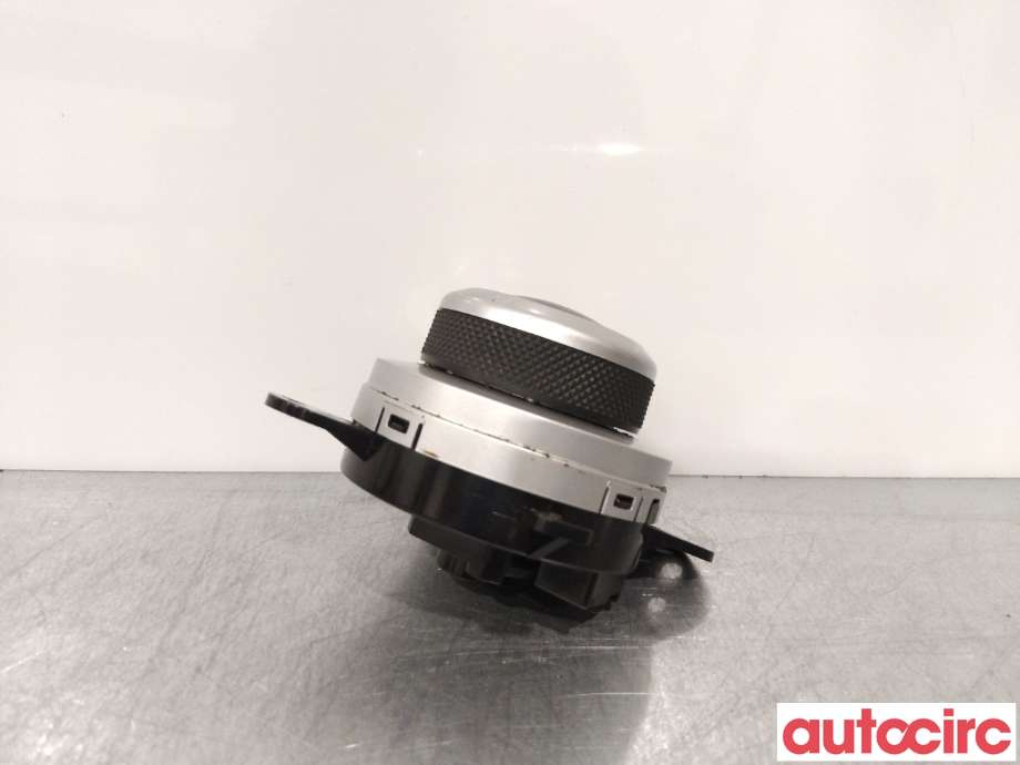 Bryter diverse til Mitsubishi Outlander 2007-2010 (Type II, Fase 1)  (MITSUBISHI|8604A008|)
