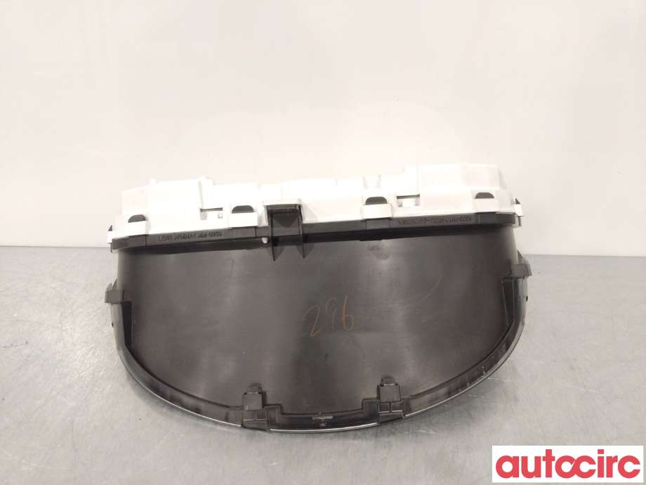 Instrumentpanel til Mitsubishi Outlander 2012-2015 (Type III, Fase 1)  (MITSUBISHI|8100C296|MM0059-104)