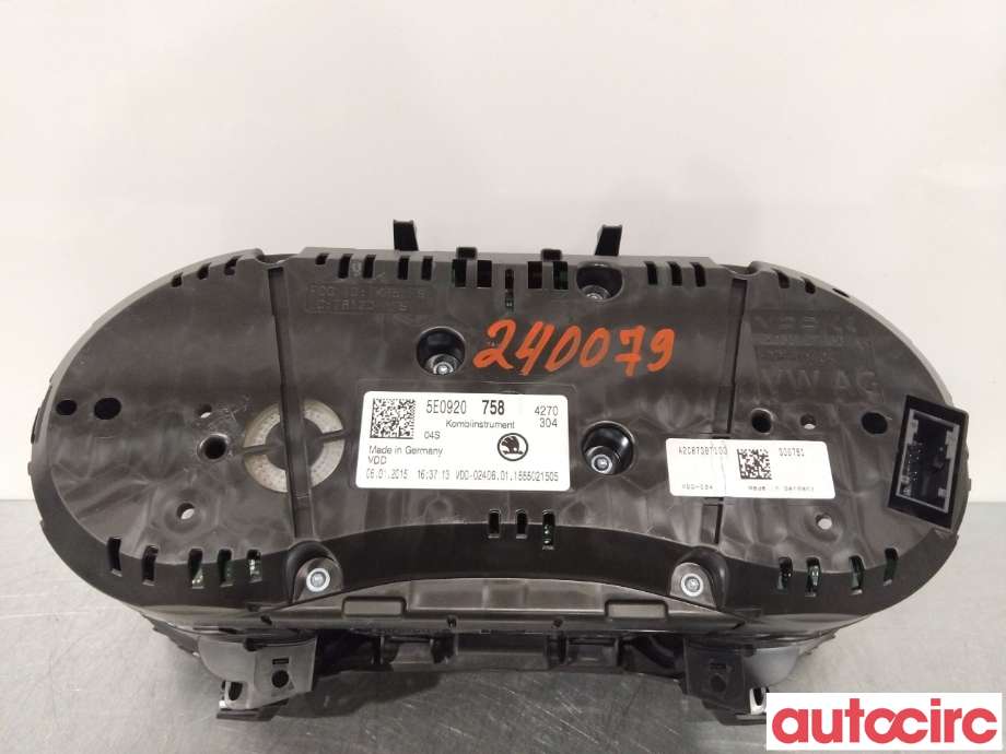 Instrumentpanel til Škoda Octavia 2013-2016 (Type III, Fase 1) (SKODA|5E0920758|)