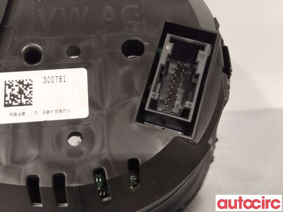 Instrumentpanel til Škoda Octavia 2013-2016 (Type III, Fase 1) (SKODA|5E0920758|)