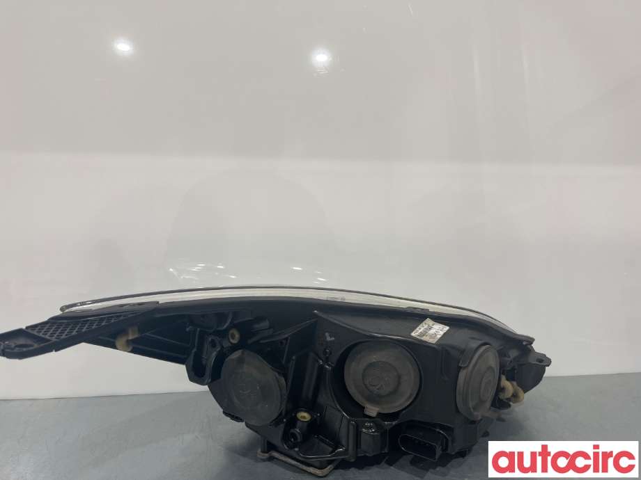 Frontlykt venstre halogen til Ford Focus 2011-2014 (Type III, Fase 1)  (FORD|2004299)