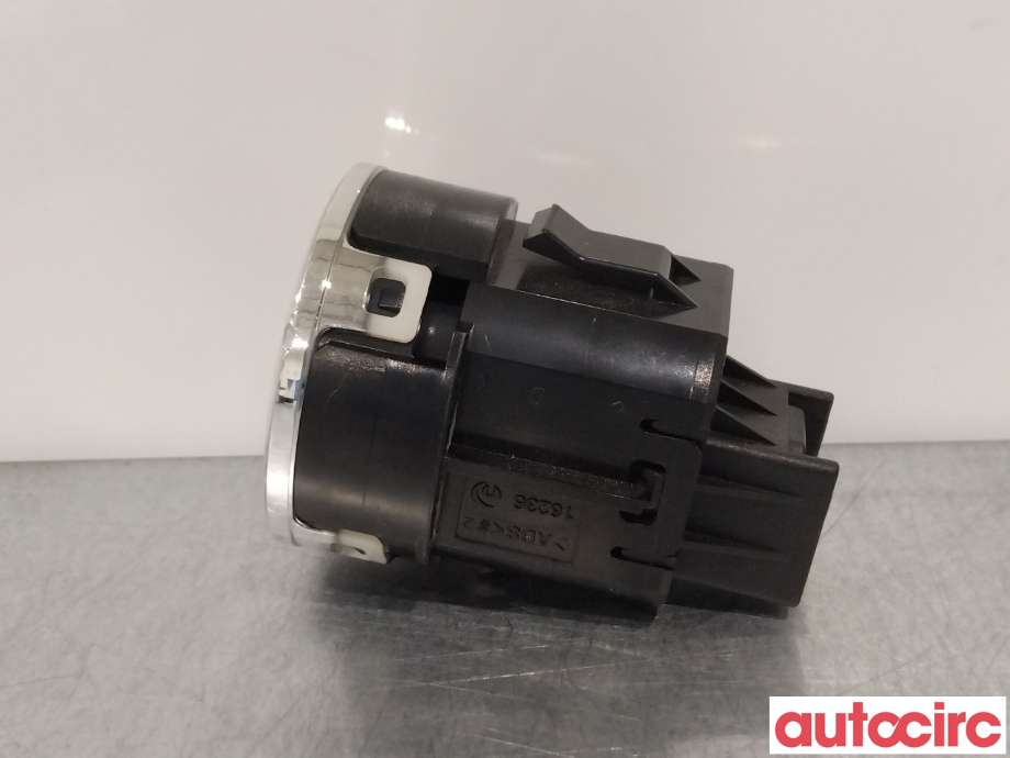 Bryter start/stopp til Mitsubishi Outlander 2015-->> (Type III, Fase 2)  (MITSUBISHI|8610A133|)