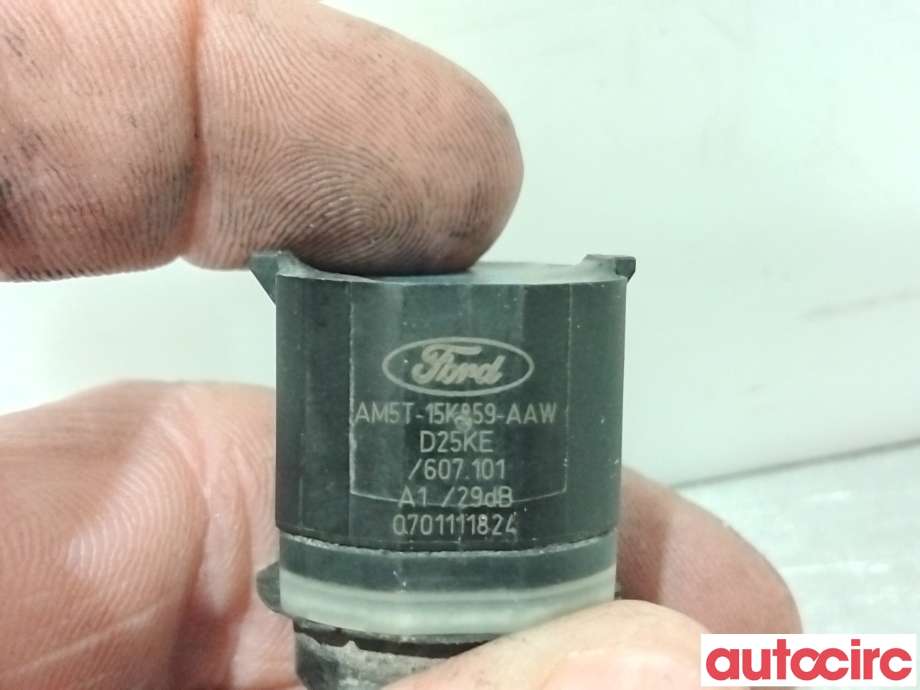 Parkeringssensor foran til Ford Kuga 2008-2012 (Type I)  (FORD|2489130|607101|AM5T-15K859-AAW)