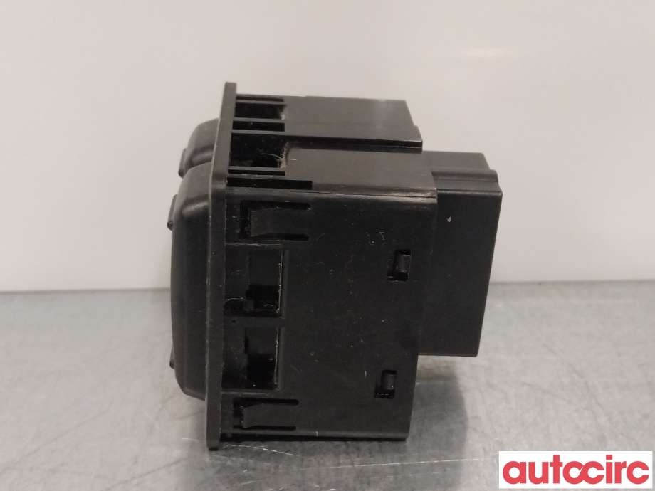 Bryter setevarme til Mitsubishi Outlander 2015-->> (Type III, Fase 2)  (MITSUBISHI|8610A114|)