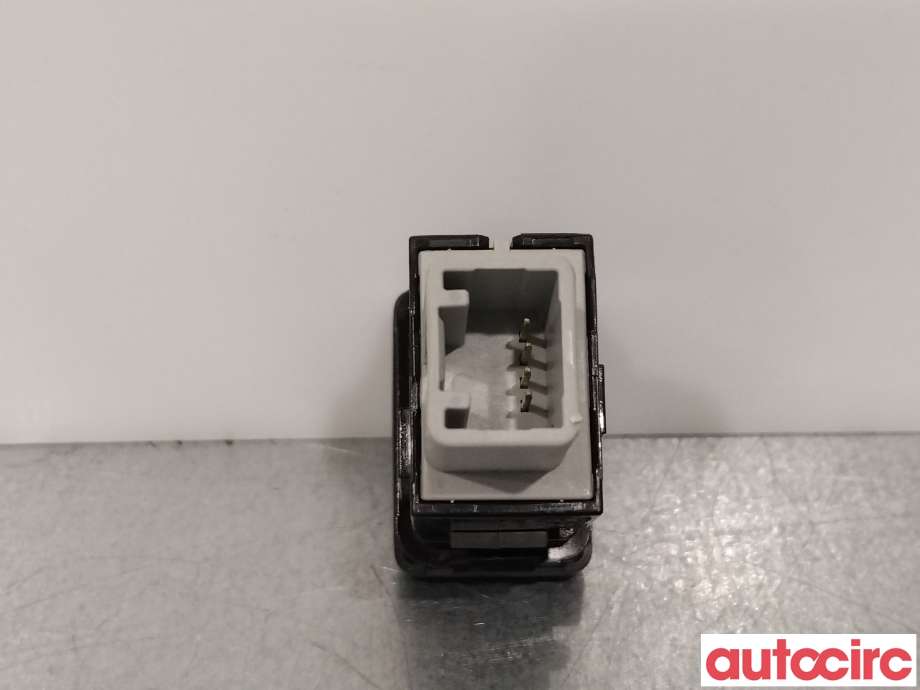 Bryter diverse til Mitsubishi Outlander 2015-->> (Type III, Fase 2)  (MITSUBISHI|8610A176|)