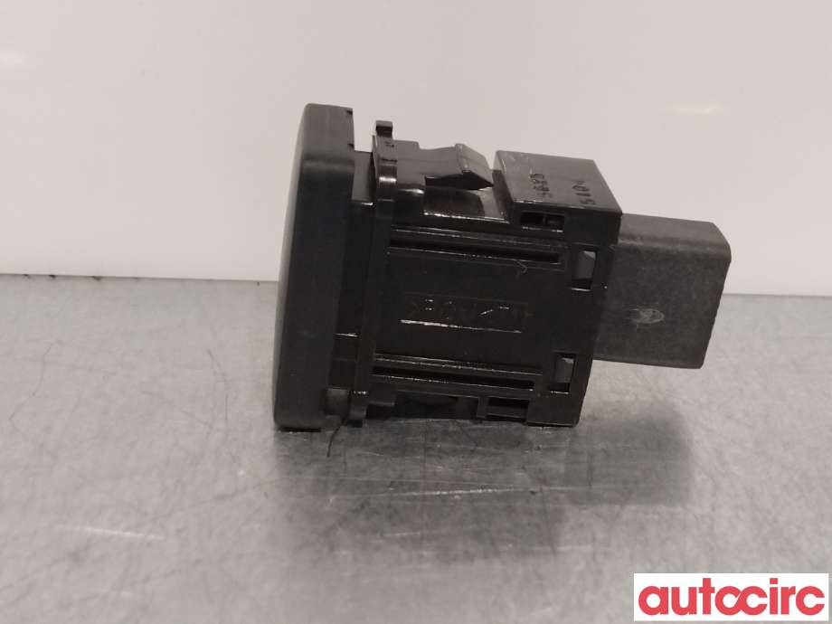 Bryter diverse til Mitsubishi Outlander 2015-->> (Type III, Fase 2)  (MITSUBISHI|8610A089|)