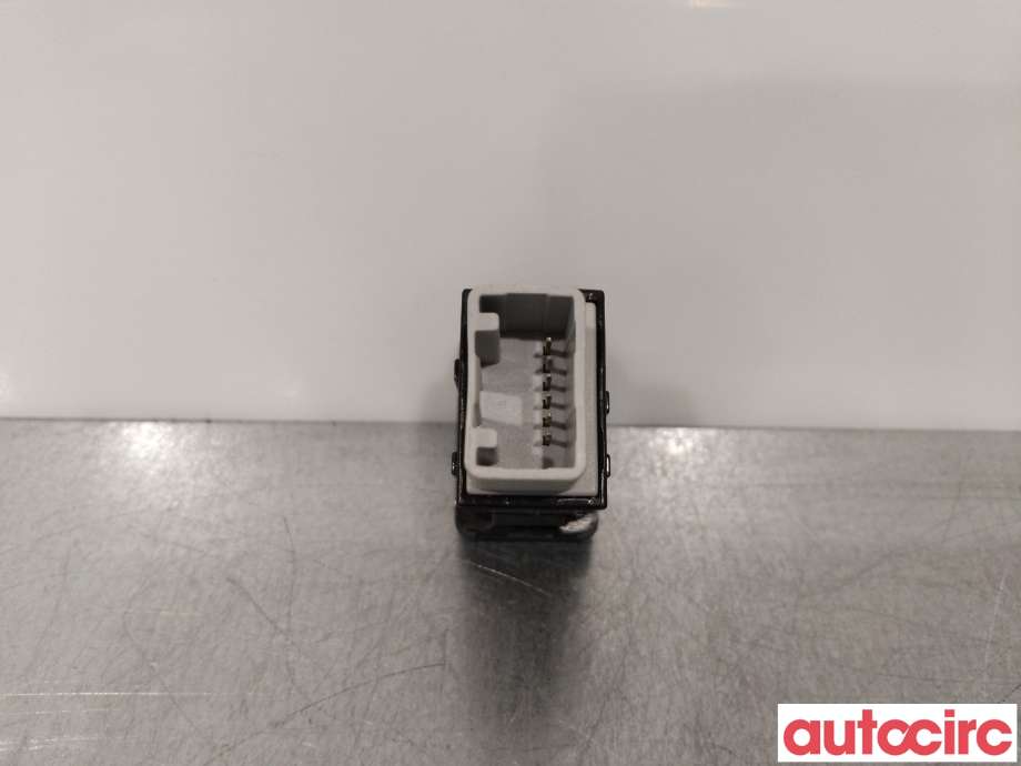 Bryter diverse til Mitsubishi Outlander 2015-->> (Type III, Fase 2)  (MITSUBISHI|8602A038|)