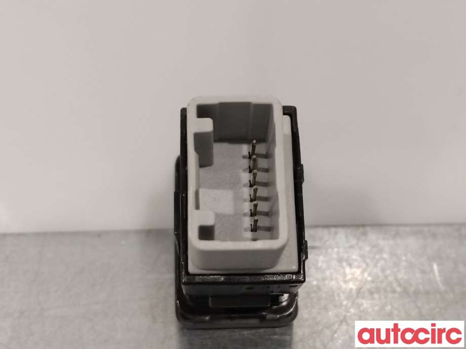 Bryter diverse til Mitsubishi Outlander 2015-->> (Type III, Fase 2)  (MITSUBISHI|8612A037|)
