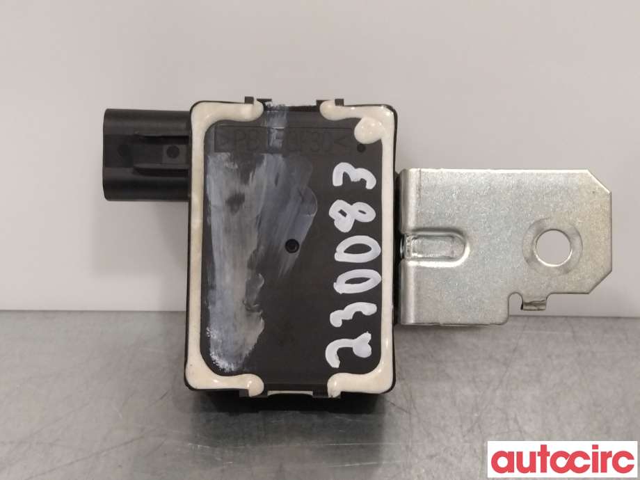 Diverse deler til Mitsubishi Outlander 2015-->> (Type III, Fase 2)  (MITSUBISHI|8637A114|)