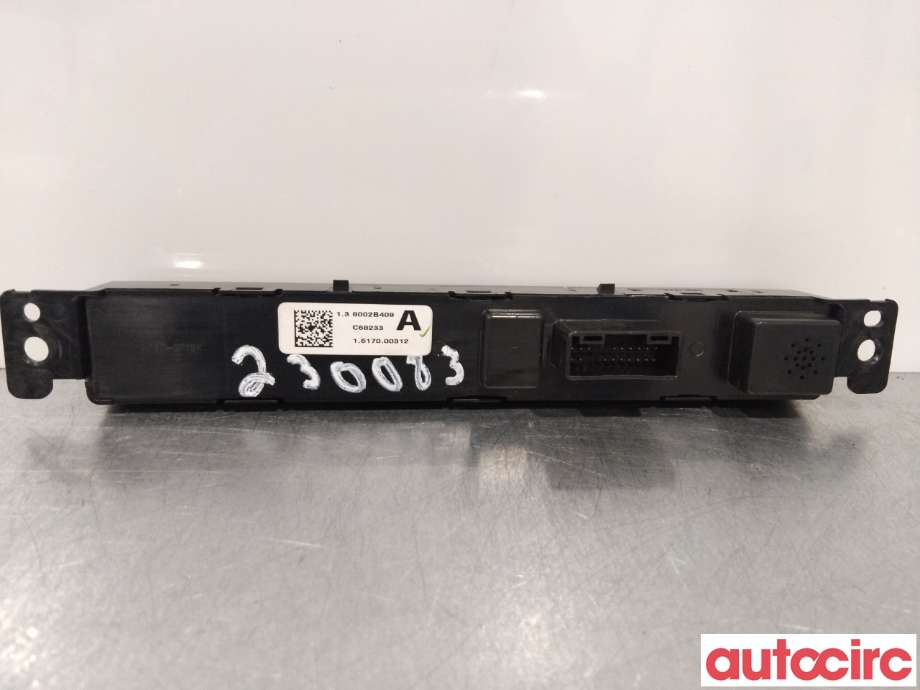 Bryter nødblink til Mitsubishi Outlander 2015-->> (Type III, Fase 2)  (MITSUBISHI|8002B409|)