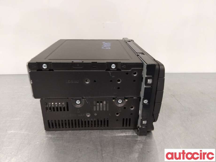 Bilstereo til Toyota Urban Cruiser 2009-2014  (TOYOTA|8612052C80|)
