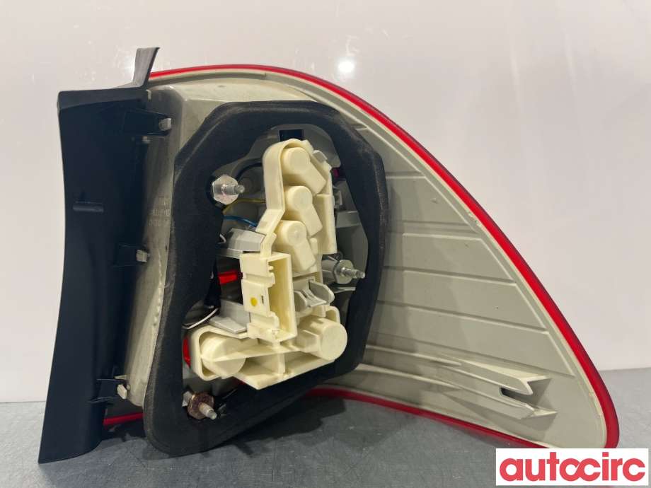 Baklykt venstre til BMW 3-Serie 2005-2011 (E90/E91/E92/E93) (E90/E91/E92/E93) (BMW|63217289431)