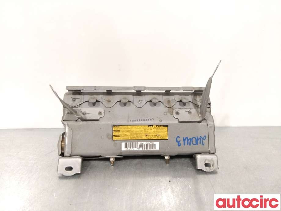 Airbag kne til Toyota Urban Cruiser 2009-2014  (TOYOTA|7390052030B0|)