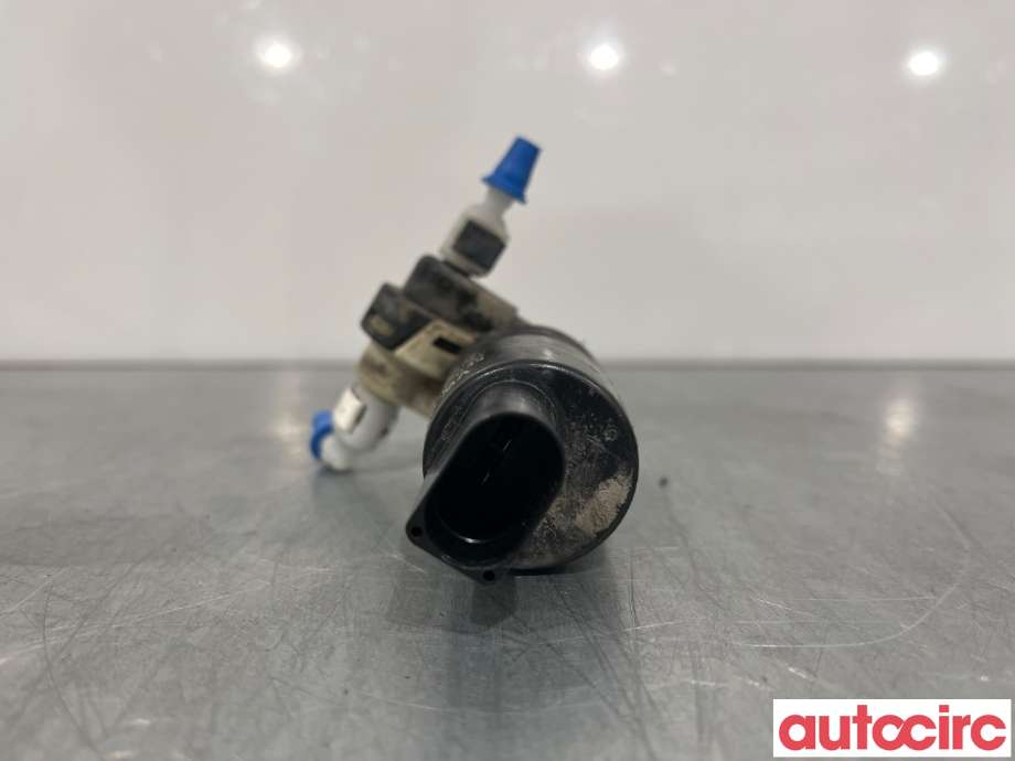 Spylerpumpe foran til VW Golf VI 2008-2012  (VOLKSWAGEN|5K0955651)