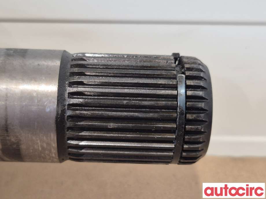 Drivaksel venstre bak til Porsche Macan 2014-->> (95B) (95B) (PORSCHE|95B501204||95B501203)