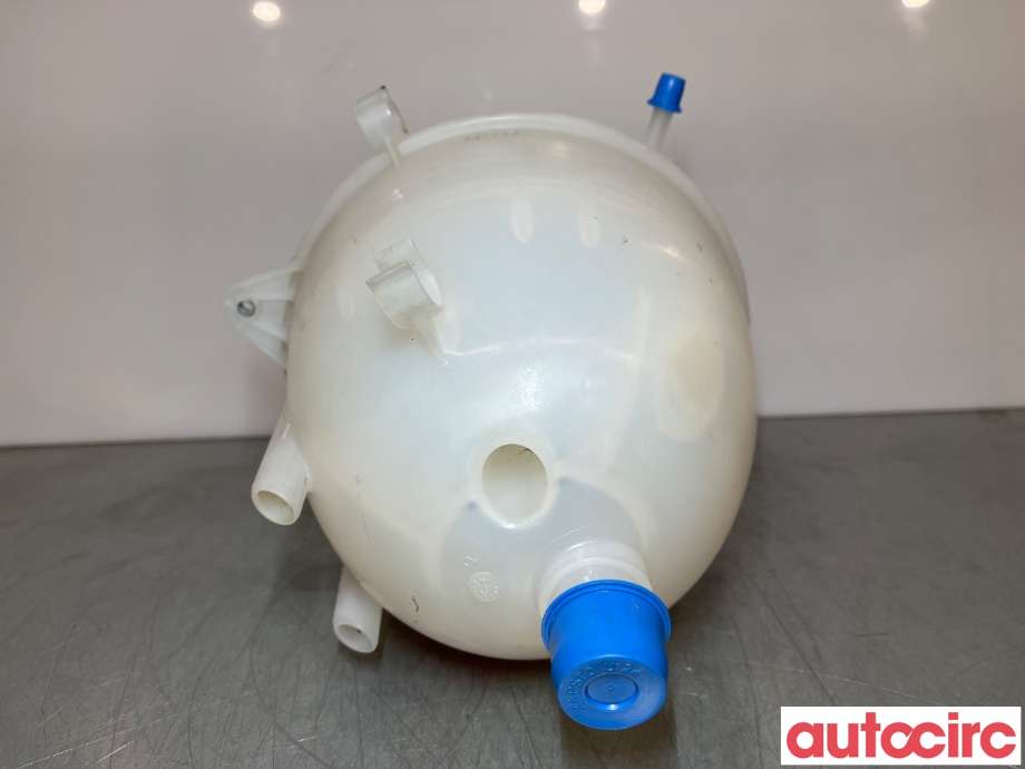 Ekspansjonstank til VW Transporter / Caravelle 2015-2019 (T6) (T6) (VOLKSWAGEN|7E0121407B|7E0121407D)