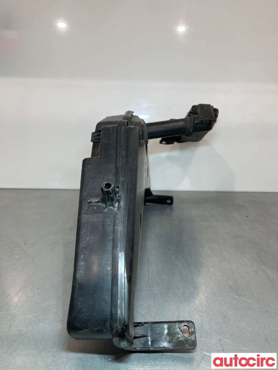 Spylertank til Audi Q5 2008-2012 (Type I, Fase 1)  (AUDI|8R0955453B||8R0955453D)