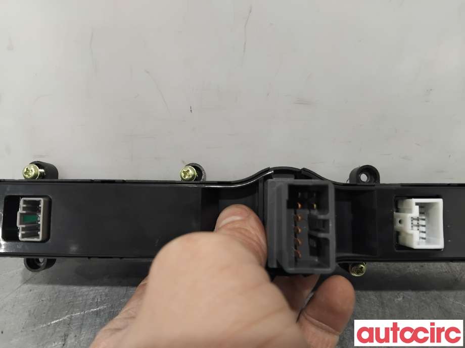 Bryter diverse til SsangYong Rexton 2007-2013 (Y250) (Y250) (SSANGYONG|8520008C12||85200-08B12)