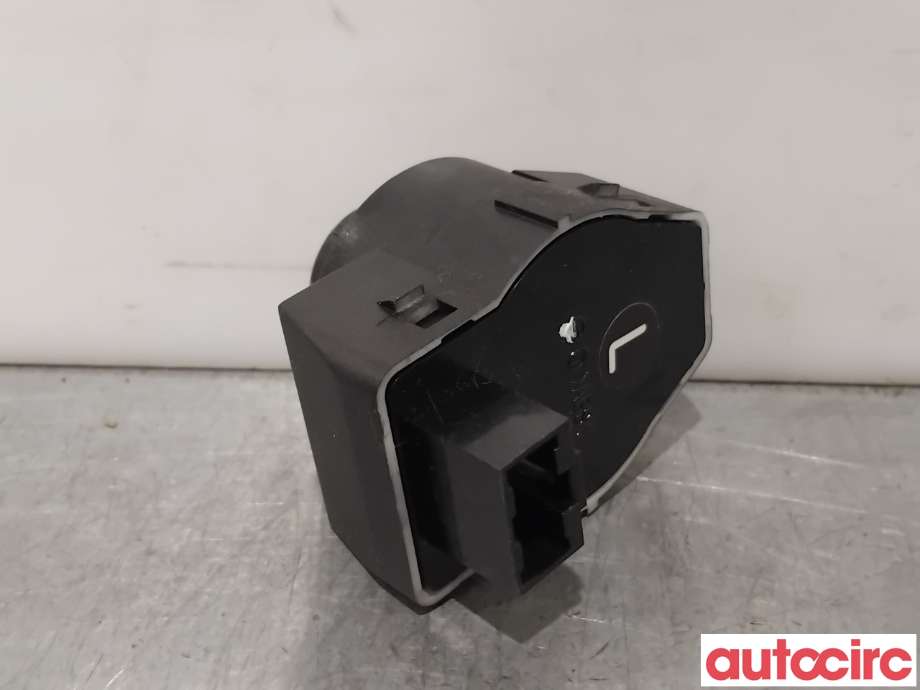 Bryter setevarme til SsangYong Rexton 2007-2013 (Y250) (Y250) (SSANGYONG|8554008C13HCH|)