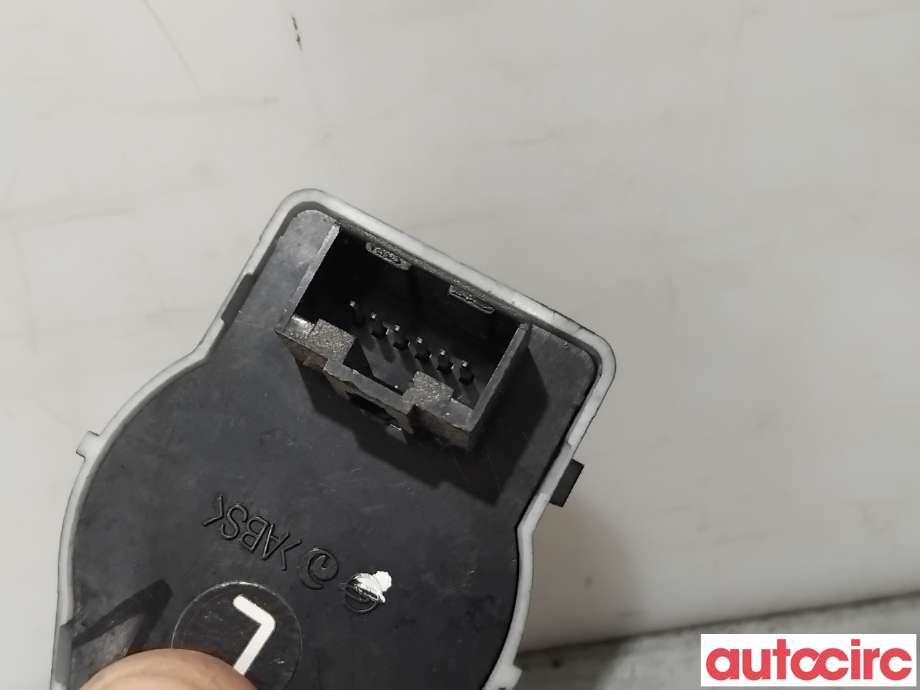 Bryter setevarme til SsangYong Rexton 2007-2013 (Y250) (Y250) (SSANGYONG|8554008C13HCH|)