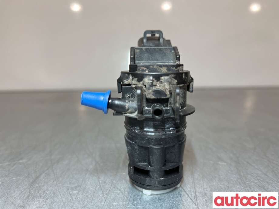 Spylerpumpe foran til Toyota Prius 2009-2016 (Type III) (COMBI) (COMBI) (TOYOTA|8533060190)