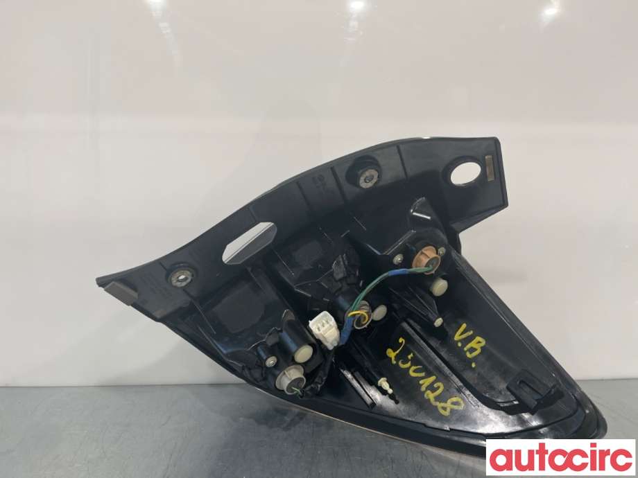 Baklykt venstre til Subaru Forester 2008-2013 (Type III)  (SUBARU|8412SC150|220-20046|8412SC151)