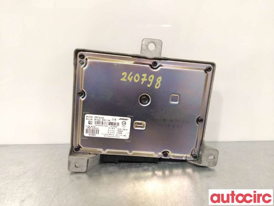 Bilstereo forsterker til Mazda CX-30 2020-->> (MAZDA|DFR7-66-A20C|)