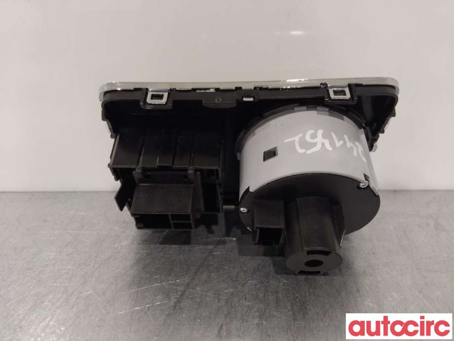 Bryter lys til Škoda Superb 2008-2015 (Type II)  (SKODA|3T0941431B|)