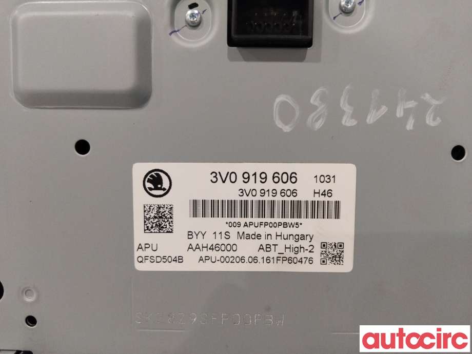 Multimedia display (MCU - Media Controller Unit) til Škoda Superb 2015-->> (Type III)  (SKODA|3V0919606|)