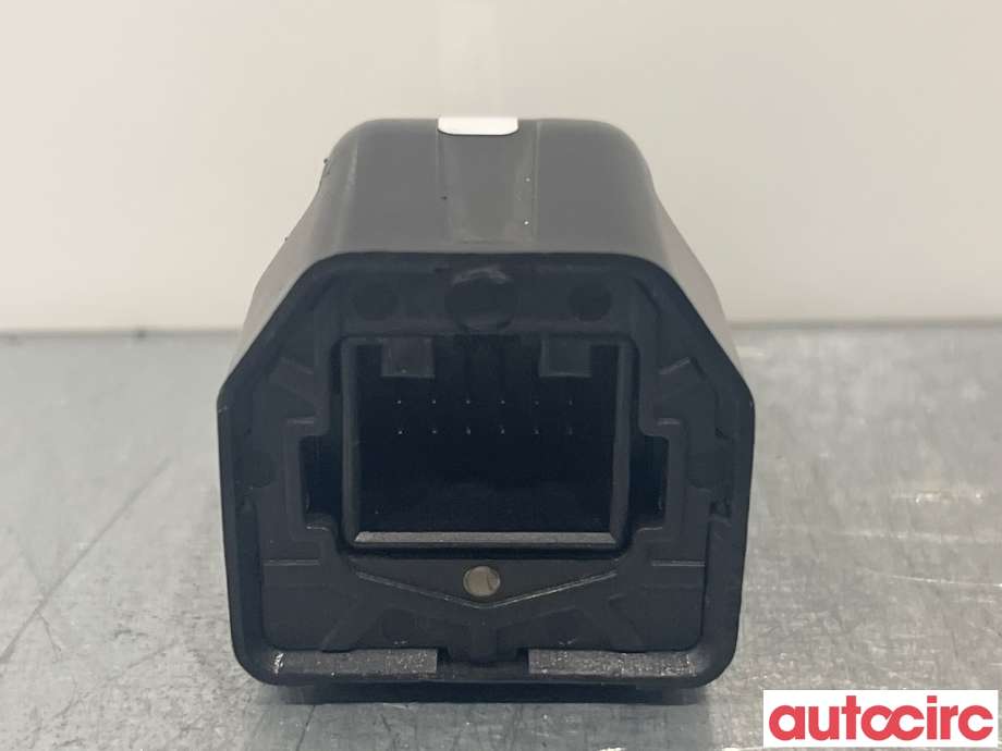 Styreenhet diverse til Tesla Model S 2016-2021 (Fase 2) (TESLA|1022856-00-D|)