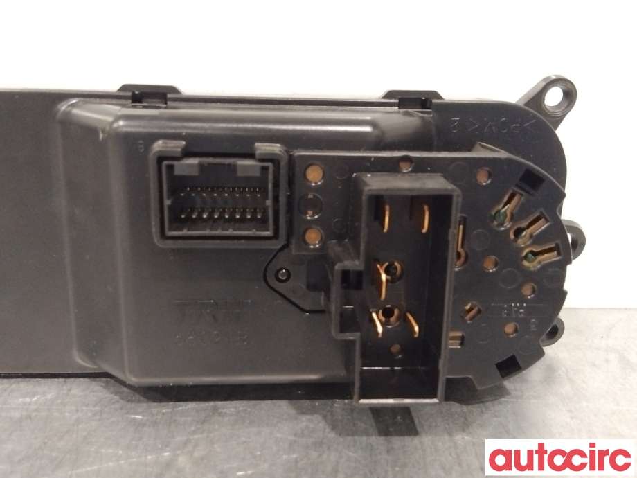 Varmeapparat betjening til Dodge Ram 2003-2008 (Type III) (DODGE|P55056323AD|)