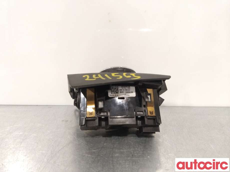 Bryter lys til Ford Focus 2011-2014 (Type III, Fase 1)  (FORD|2551321|)