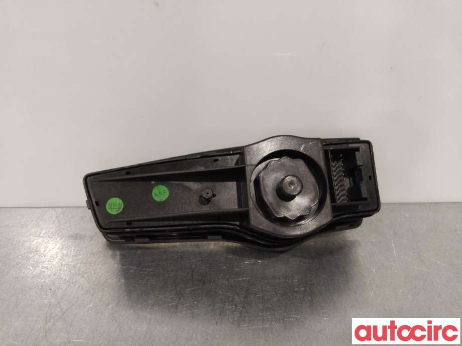 Bryter lys til Hyundai i40 2012-2017  (HYUNDAI|933003Z050RY||93300-3Z050)