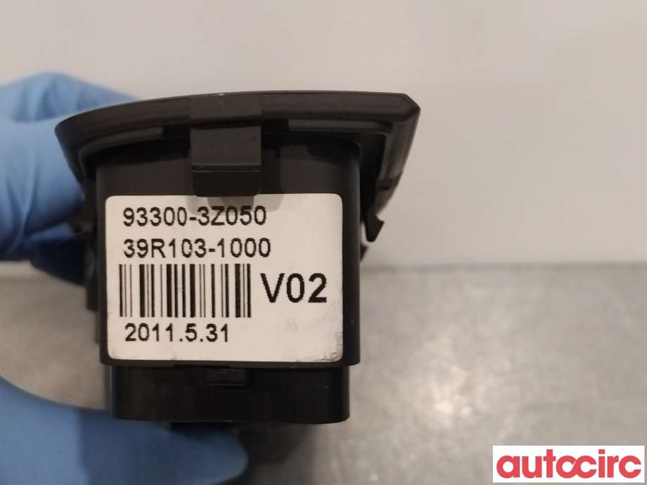 Bryter lys til Hyundai i40 2012-2017  (HYUNDAI|933003Z050RY||93300-3Z050)