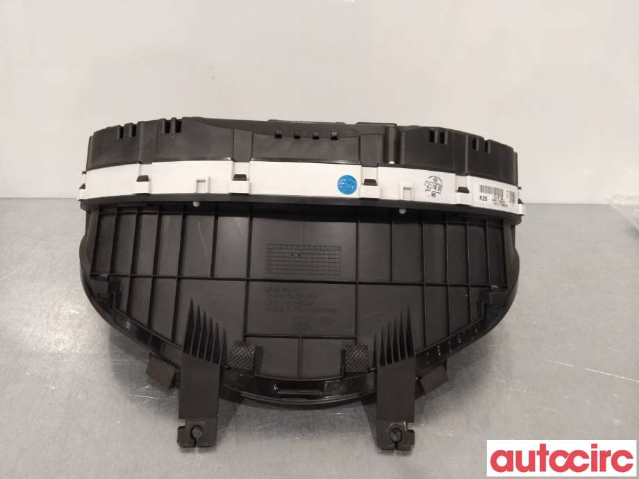 Instrumentpanel til Hyundai i40 2012-2017  (HYUNDAI|940113Z400|11001-778900H|94011-3Z400)