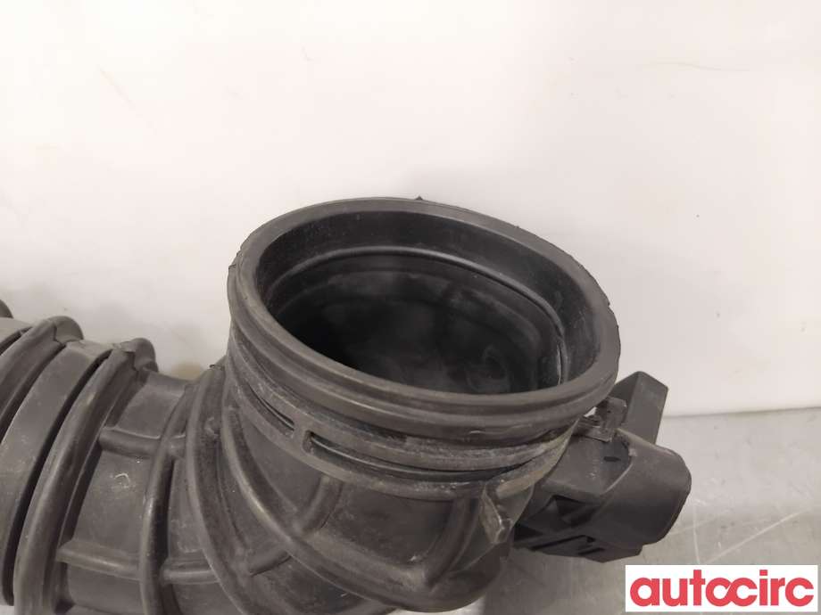 Luftslange innsug til VW Transporter / Caravelle 2009-2015 (Fase 2) (T5) (T5) (VOLKSWAGEN|7E0129615E|)