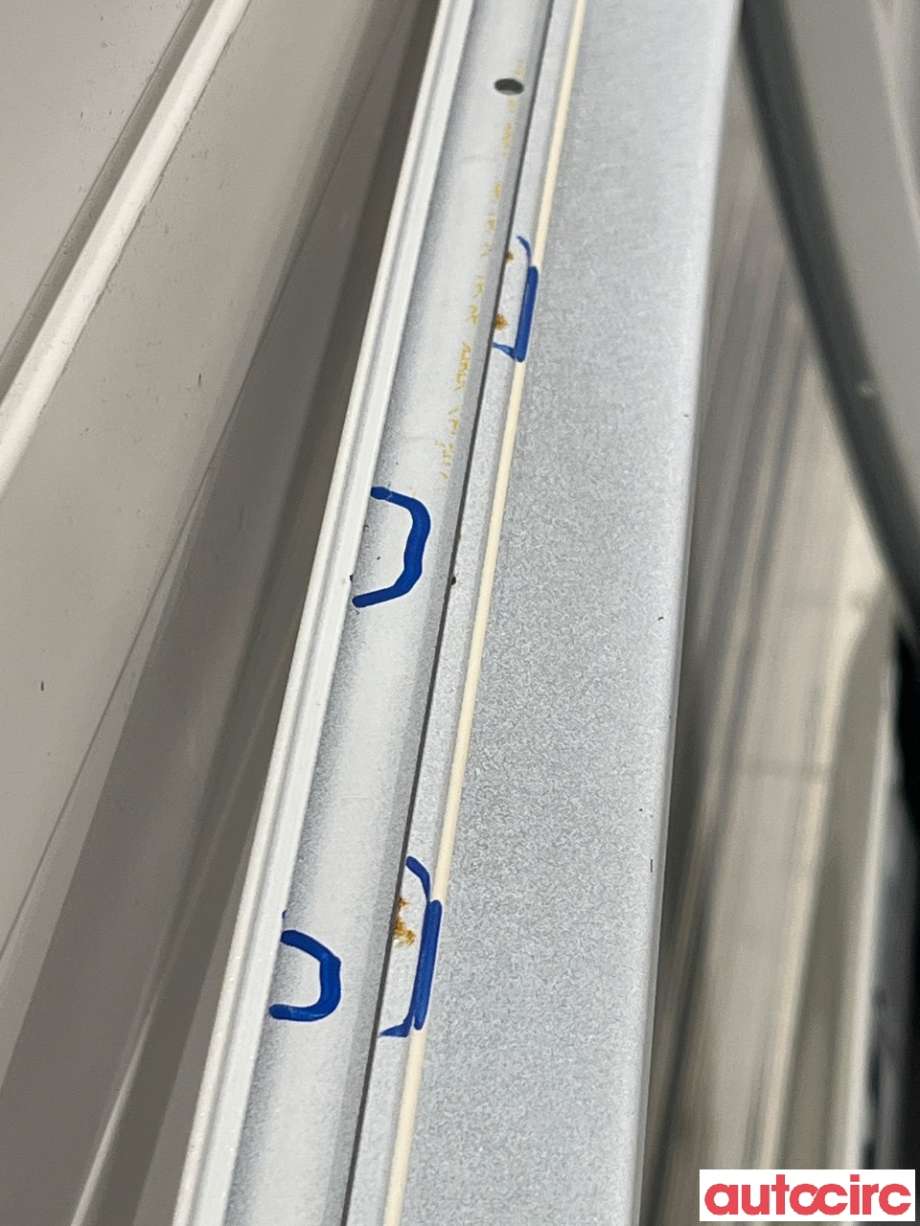 Dør venstre bak til Nissan Leaf 2018-->> (Type II)  (NISSAN|H21015SLMA|H21015SLMB)