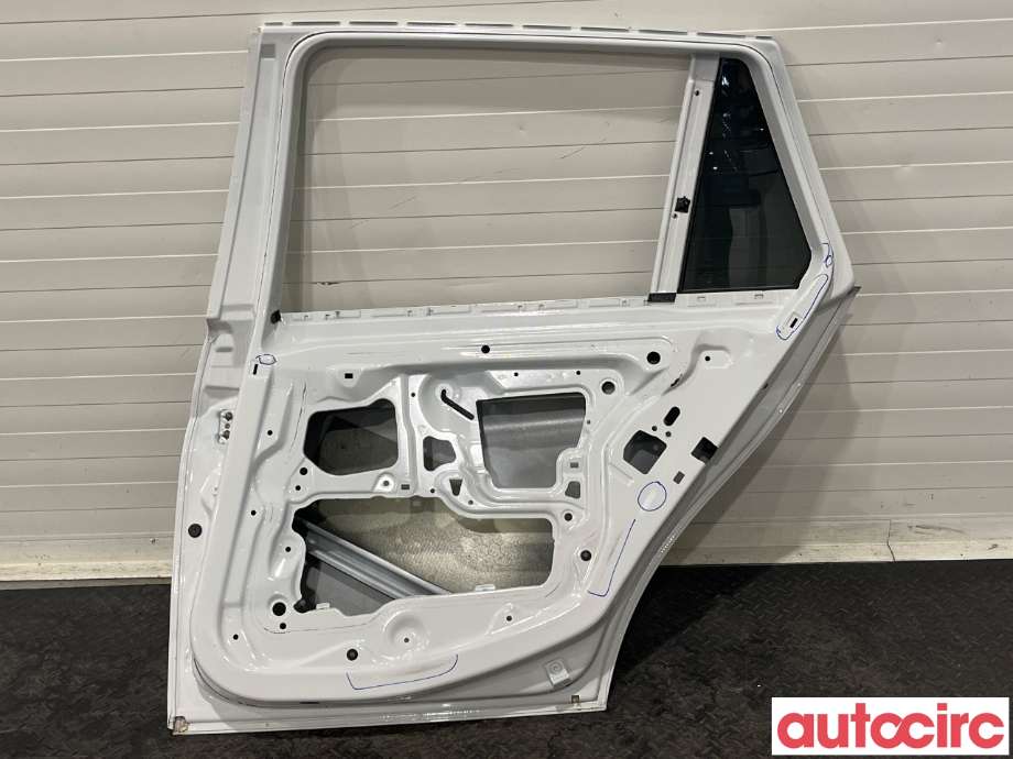 Dør høyre bak til BMW 3-Serie 2005-2011 (E90/E91/E92/E93) (E90/E91/E92/E93) (BMW|41009628752)