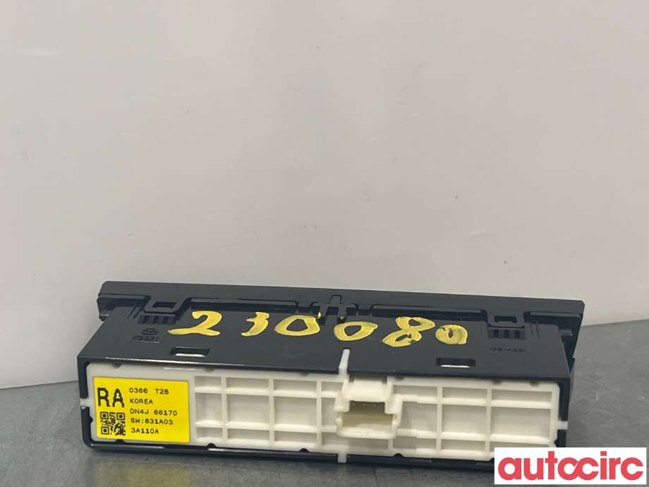 Bryter Antispinn til Mazda MX-30 2020-->>  (MAZDA|DN4J-66-170A)