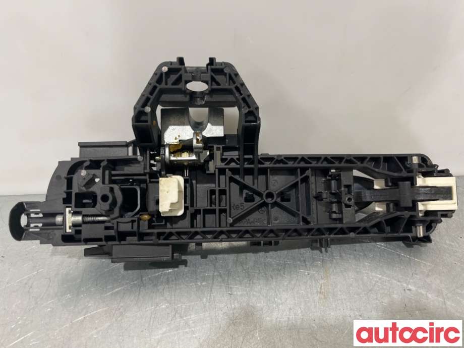 Dørhåndtak utv høyre bak til Mercedes E-Klasse 2009-2013 (Fase 1) (W212) (W212) (MERCEDES|A2047600270|A2047601634|A2047602434)