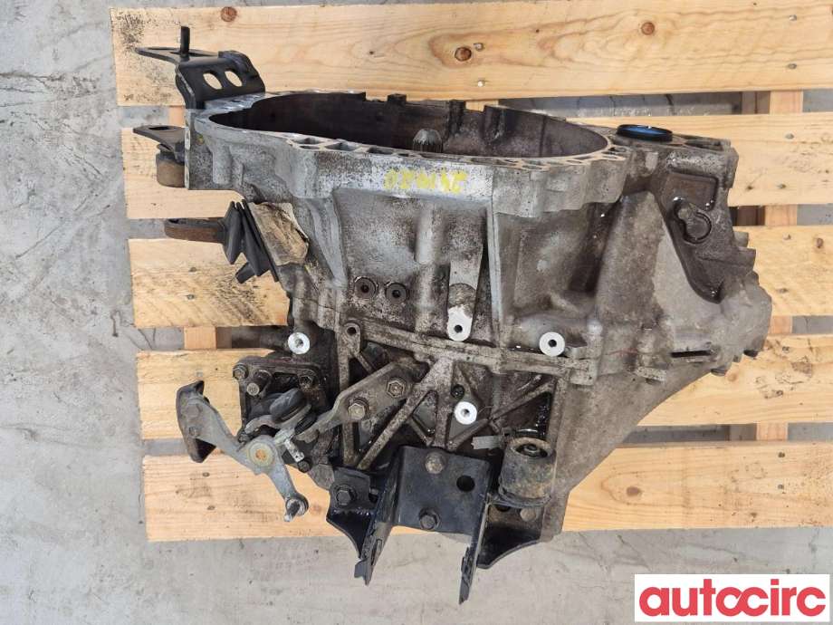 Girkasse manuell 6-trinn til Toyota Avensis 2009-2015 (Type III, Fase 1)  (TOYOTA|3030020A30|EA65|3030020A20)