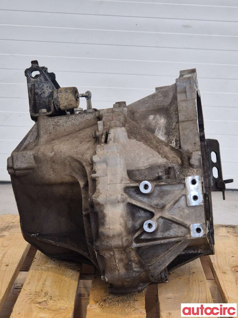 Girkasse manuell 6-trinn til Toyota Avensis 2009-2015 (Type III, Fase 1)  (TOYOTA|3030020A30|EA65|3030020A20)