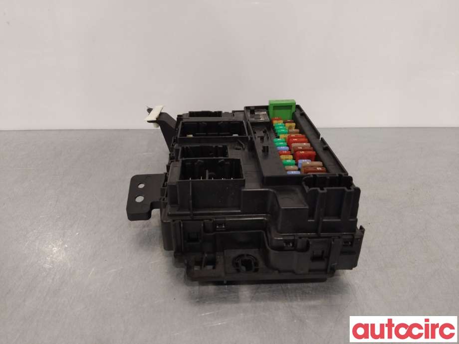 Sikringsboks til Ford Transit 2014-->> (FORD|2241693|GK2T-15604-FAJ|)
