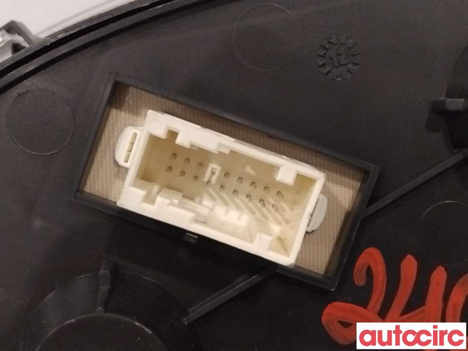 Instrumentpanel til Peugeot Partner 2008-2015 (Type II, Fase 1)  (PEUGEOT|9666904580|9801642080|9801641580)